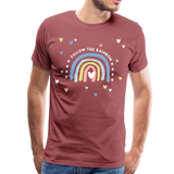 Follow The Rainbow Männer Premium T-Shirt - washed Burgundy